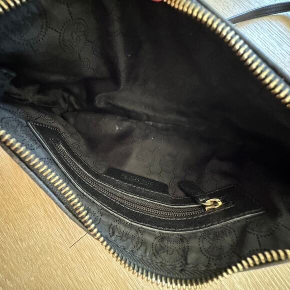 Michael Kors Leather Cross Body - Picture 4 of 8